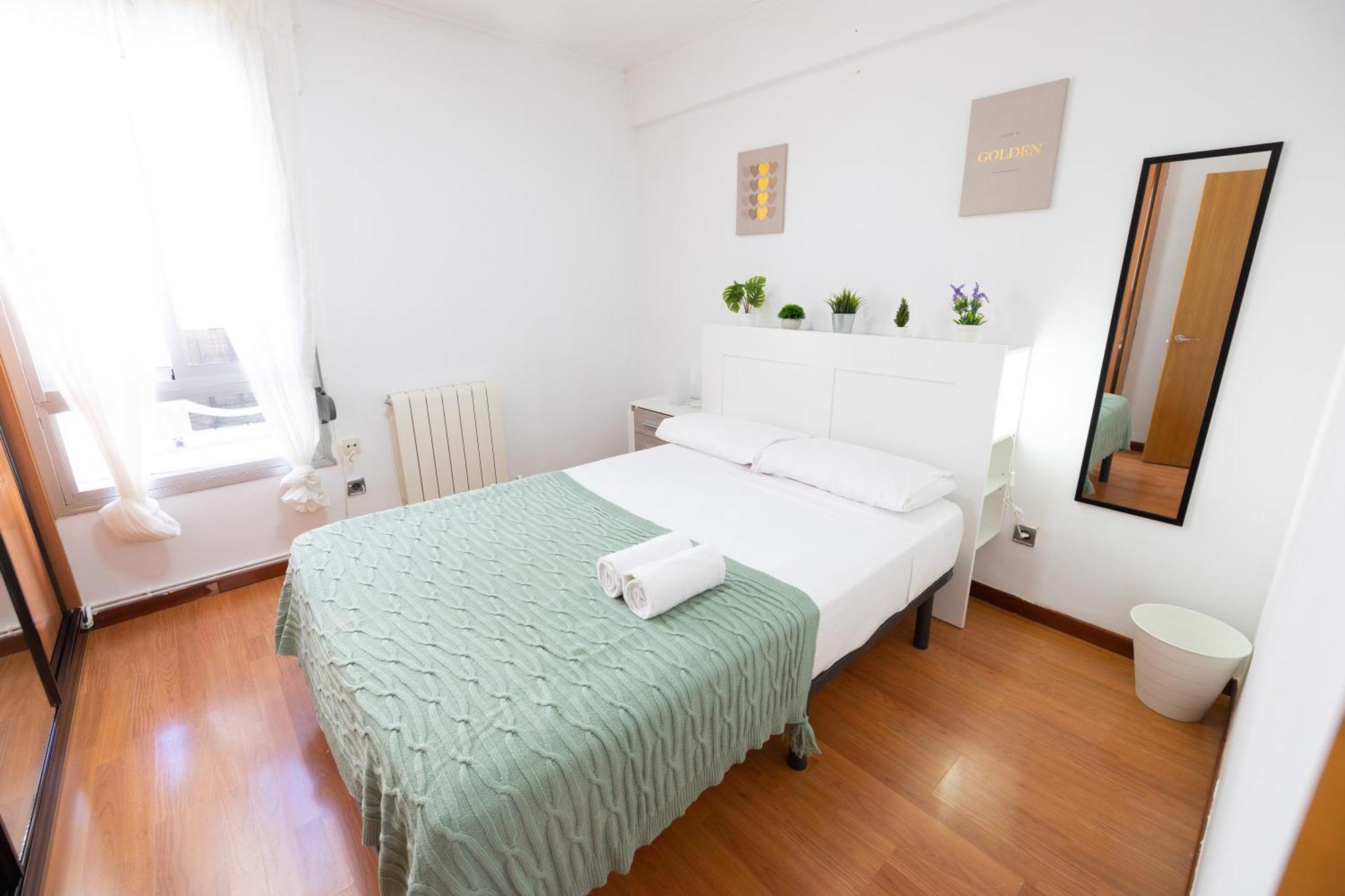Ofrenda Del Pilar Turistea Apartment Zaragoza Luaran gambar
